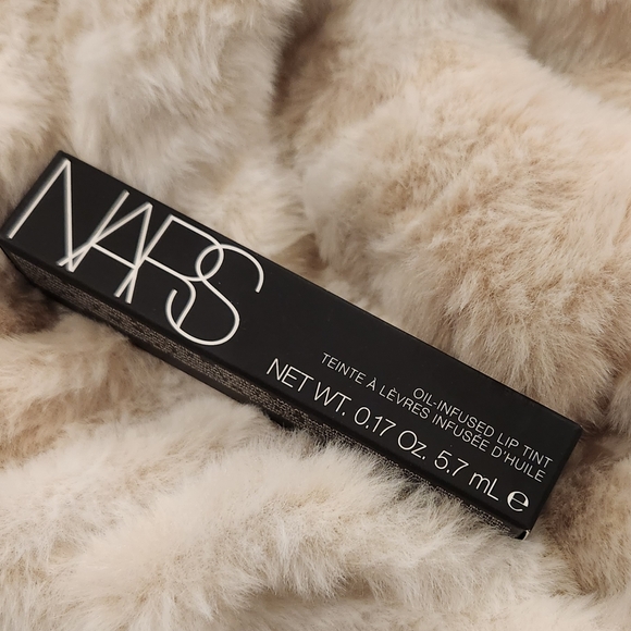 NARS - OIL-INFUSED LIP TINT - HIGH SECURITY - 1145 - Picture 6 of 6